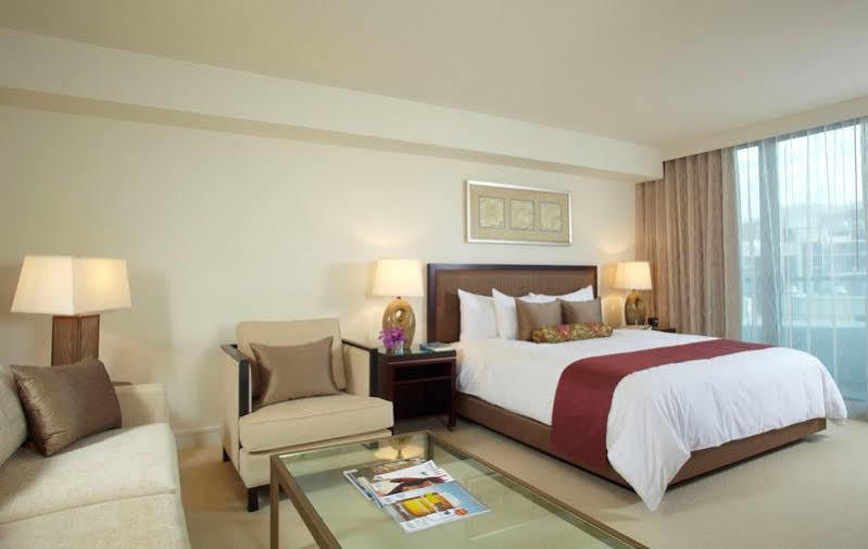 Jet Luxury At The Trump Waikiki Oahu Exterior photo