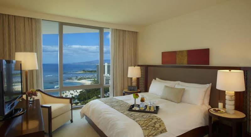 Jet Luxury At The Trump Waikiki Oahu Exterior photo